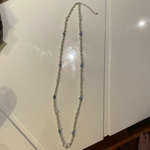 Pearl Necklace - Picture 4 of 5